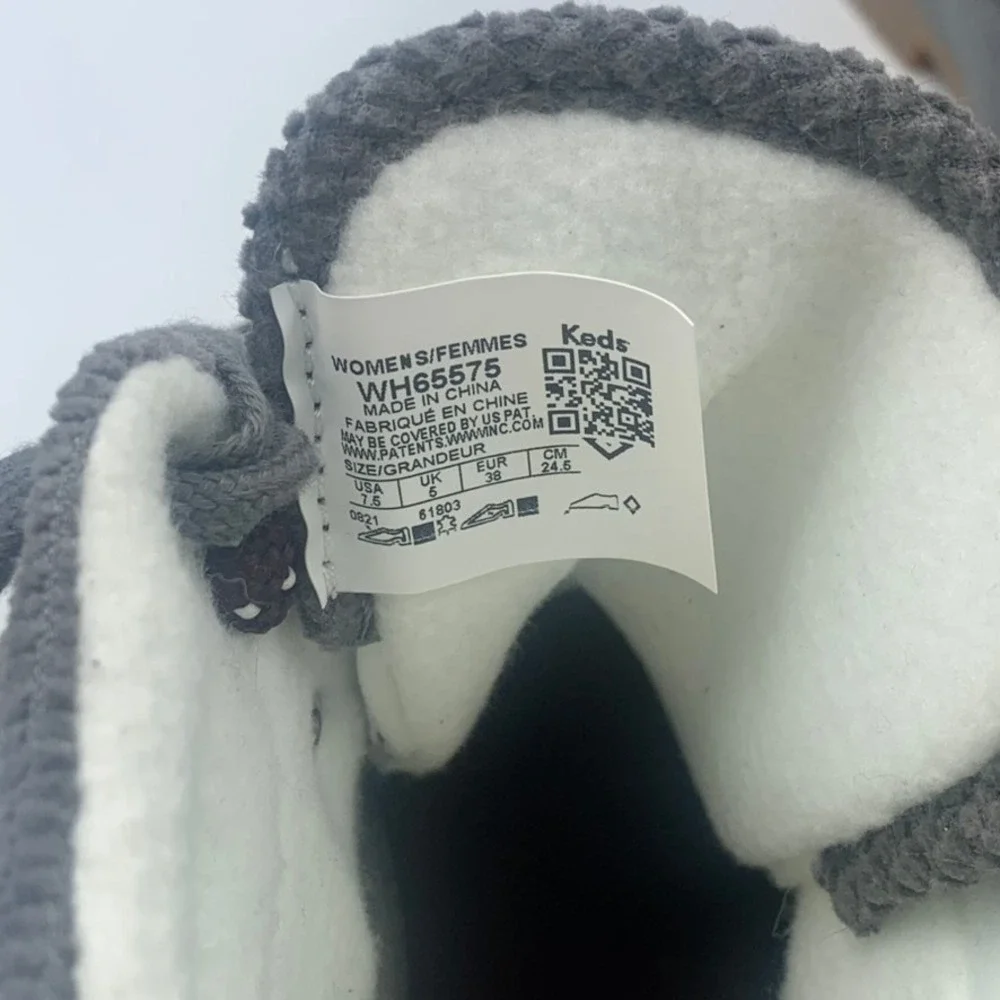 Keds Camp Boot Womens 7.5 Gray Suede Water Resistant Thinsulate Ankle WH65575